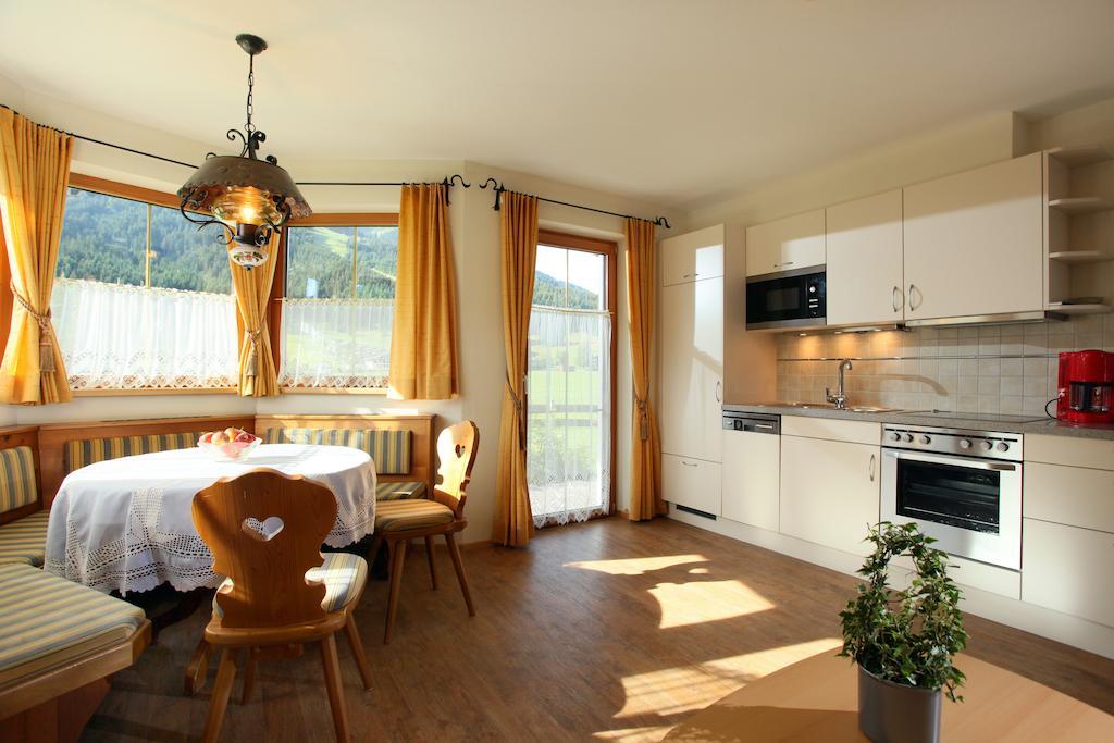 Haus Hirzinger Apartment บริกเซินอิมทาเล ห้อง รูปภาพ